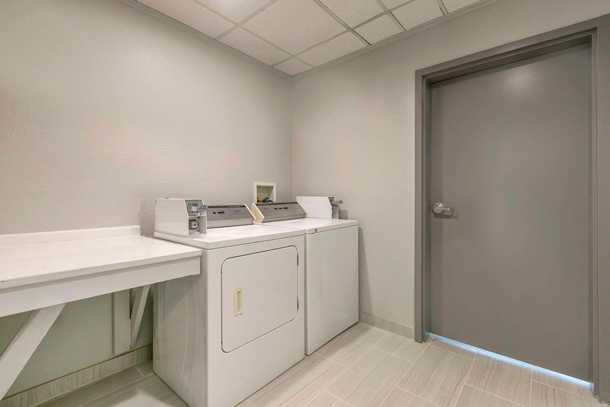 Comfort Inn & Suites Houma Esterno foto